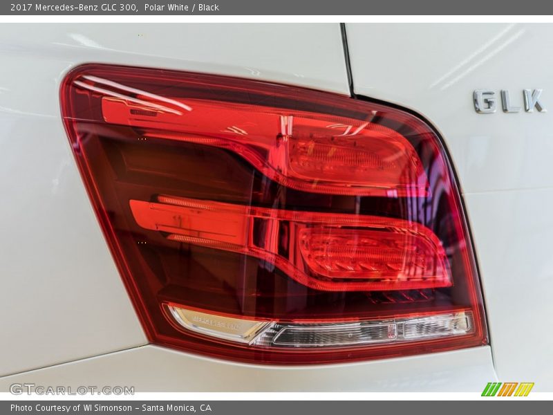 Polar White / Black 2017 Mercedes-Benz GLC 300