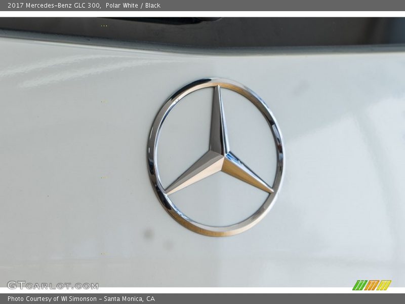 Polar White / Black 2017 Mercedes-Benz GLC 300