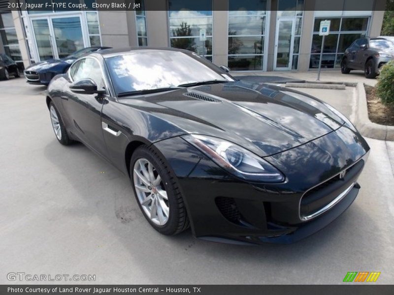 Front 3/4 View of 2017 F-TYPE Coupe