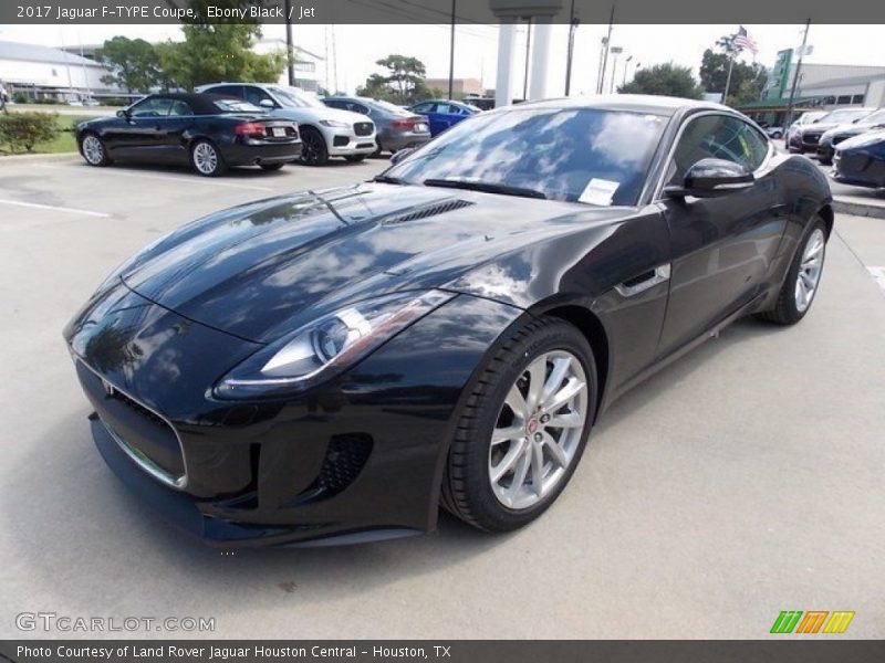 Front 3/4 View of 2017 F-TYPE Coupe