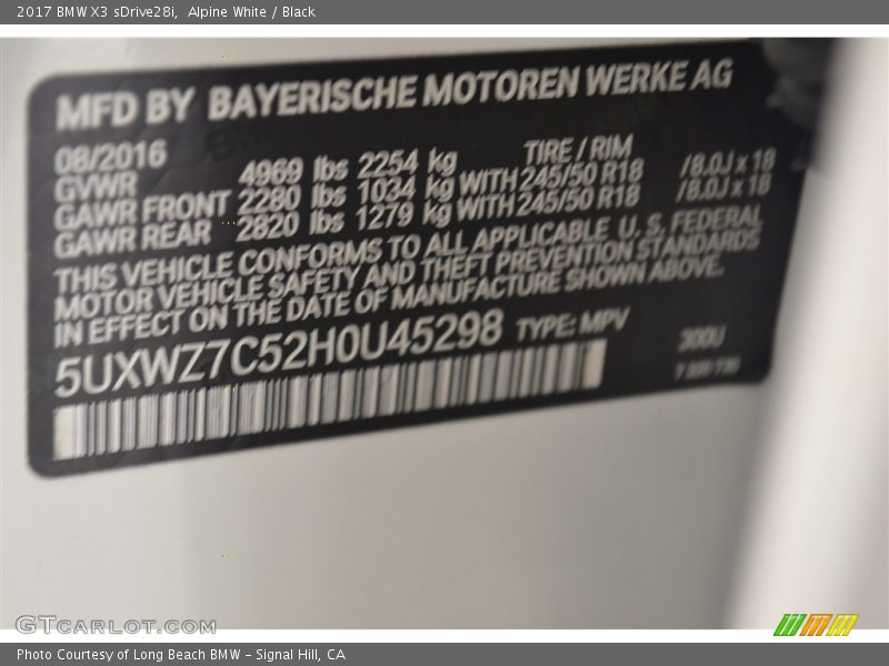 Alpine White / Black 2017 BMW X3 sDrive28i