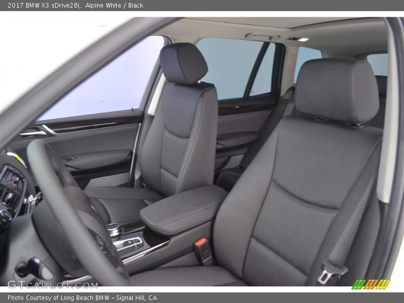 Alpine White / Black 2017 BMW X3 sDrive28i