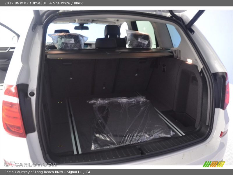 Alpine White / Black 2017 BMW X3 sDrive28i