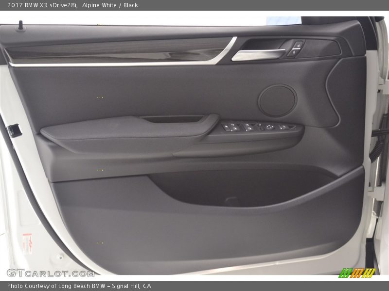 Alpine White / Black 2017 BMW X3 sDrive28i