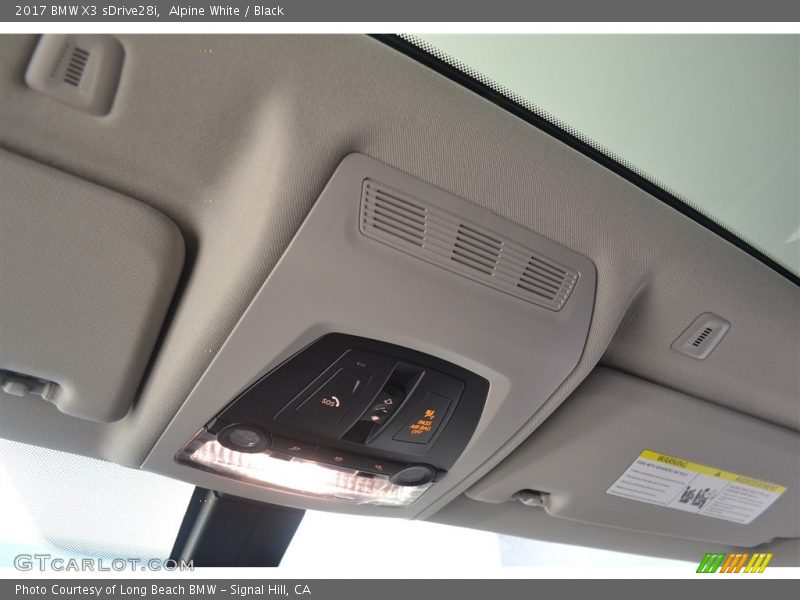 Alpine White / Black 2017 BMW X3 sDrive28i