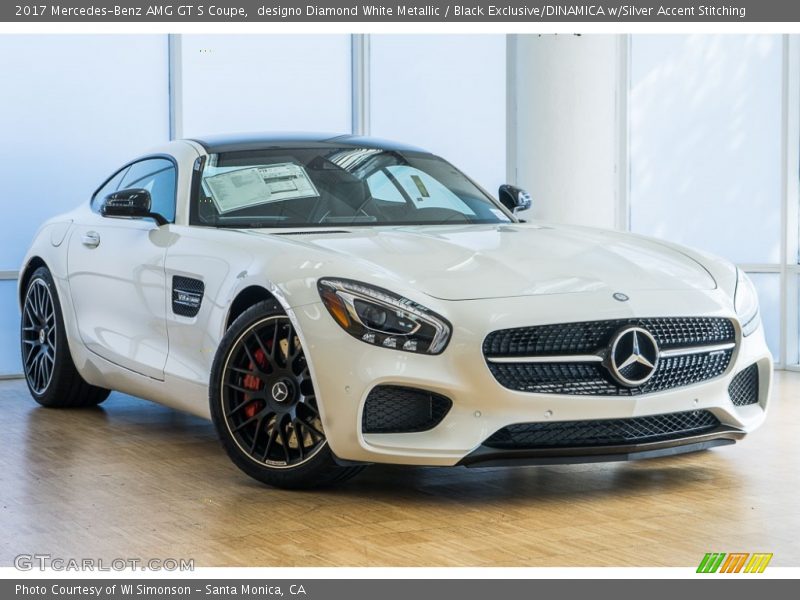 Front 3/4 View of 2017 AMG GT S Coupe