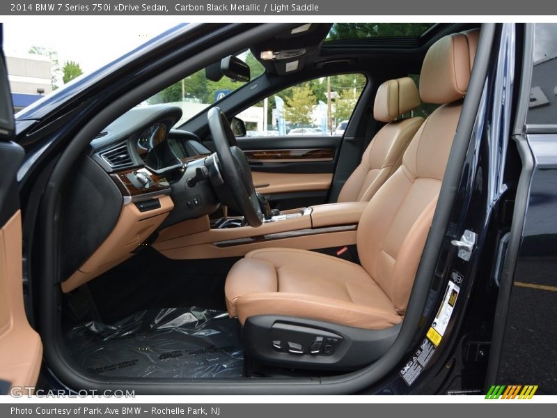 Front Seat of 2014 7 Series 750i xDrive Sedan