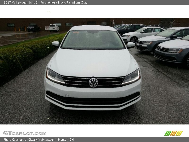 Pure White / Black/Palladium Gray 2017 Volkswagen Jetta S