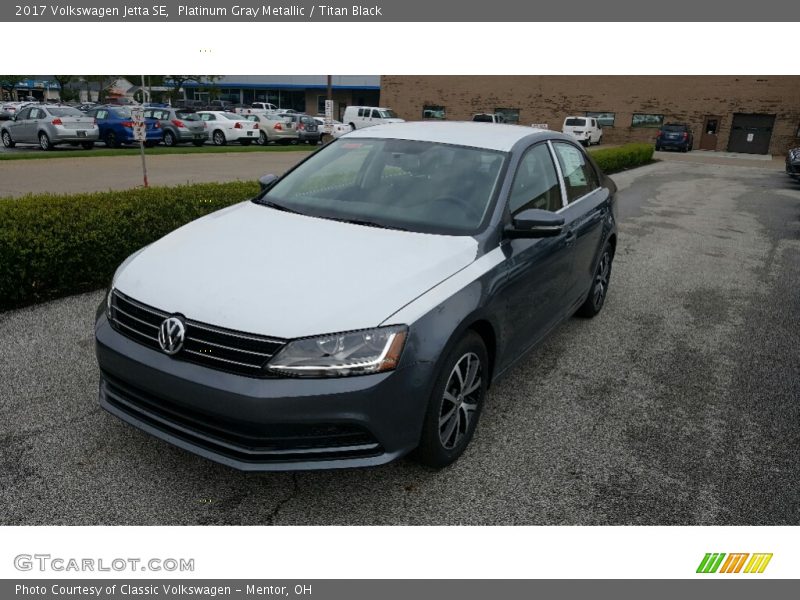 Platinum Gray Metallic / Titan Black 2017 Volkswagen Jetta SE