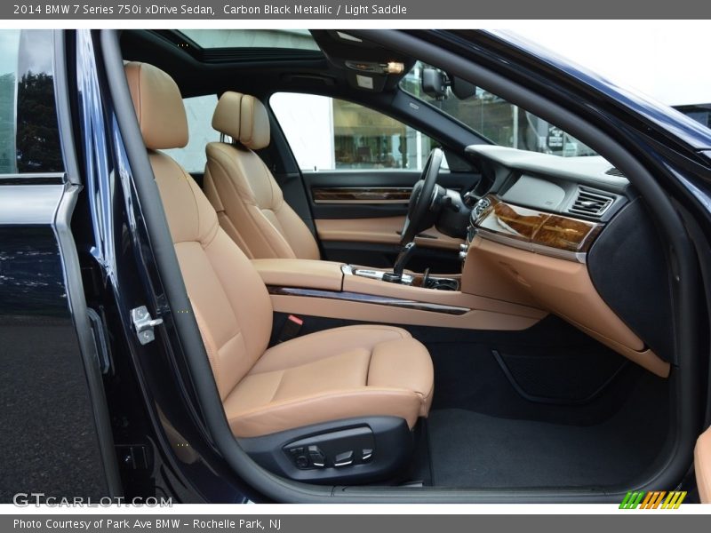 Front Seat of 2014 7 Series 750i xDrive Sedan