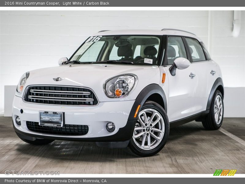 Light White / Carbon Black 2016 Mini Countryman Cooper