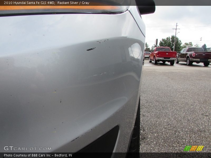 Radiant Silver / Gray 2010 Hyundai Santa Fe GLS 4WD