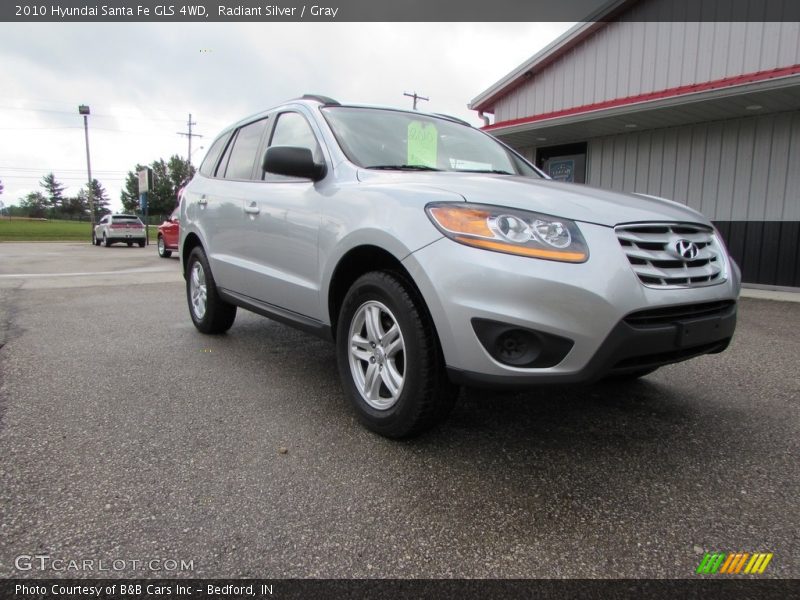 Front 3/4 View of 2010 Santa Fe GLS 4WD