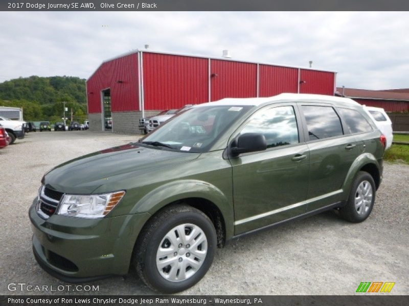 Front 3/4 View of 2017 Journey SE AWD