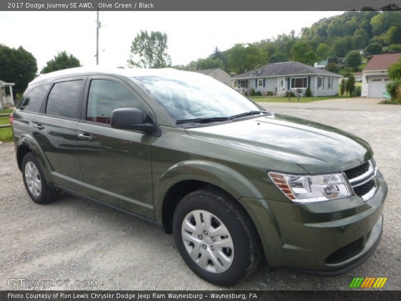 Front 3/4 View of 2017 Journey SE AWD