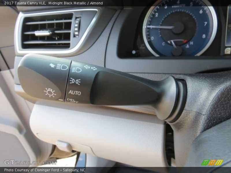 Midnight Black Metallic / Almond 2017 Toyota Camry XLE