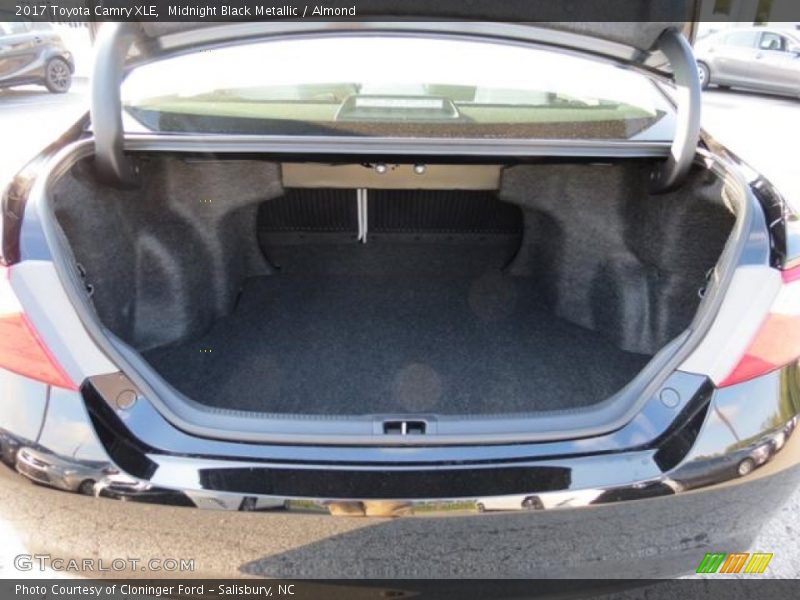 Midnight Black Metallic / Almond 2017 Toyota Camry XLE