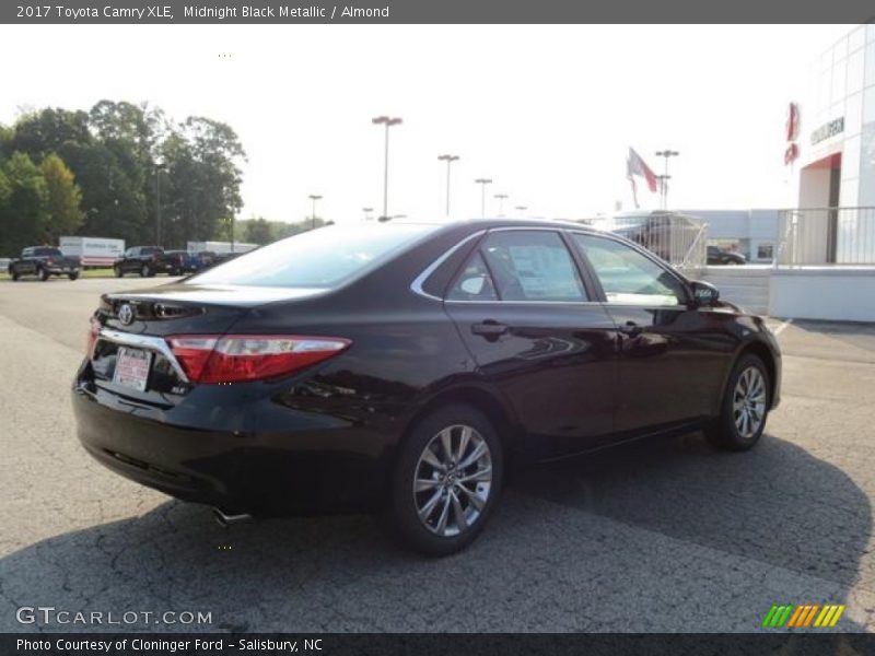 Midnight Black Metallic / Almond 2017 Toyota Camry XLE