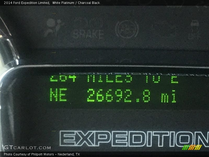 White Platinum / Charcoal Black 2014 Ford Expedition Limited