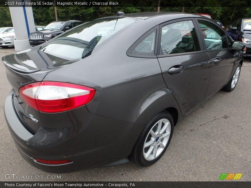 Magnetic Metallic / Charcoal Black 2015 Ford Fiesta SE Sedan