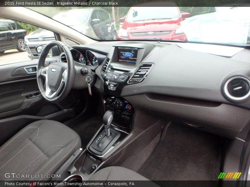 Magnetic Metallic / Charcoal Black 2015 Ford Fiesta SE Sedan