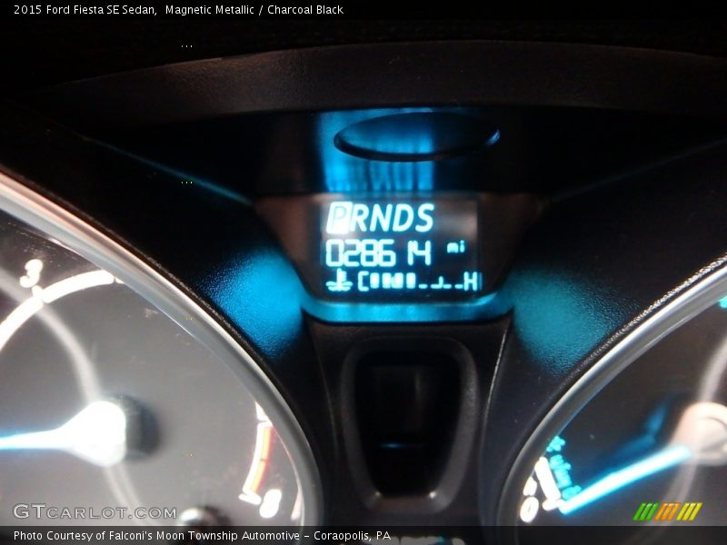 Magnetic Metallic / Charcoal Black 2015 Ford Fiesta SE Sedan