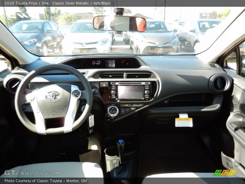 Classic Silver Metallic / Ash/Black 2016 Toyota Prius c One