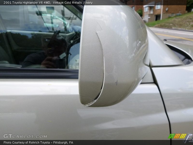 Vintage Gold Metallic / Ivory 2001 Toyota Highlander V6 4WD