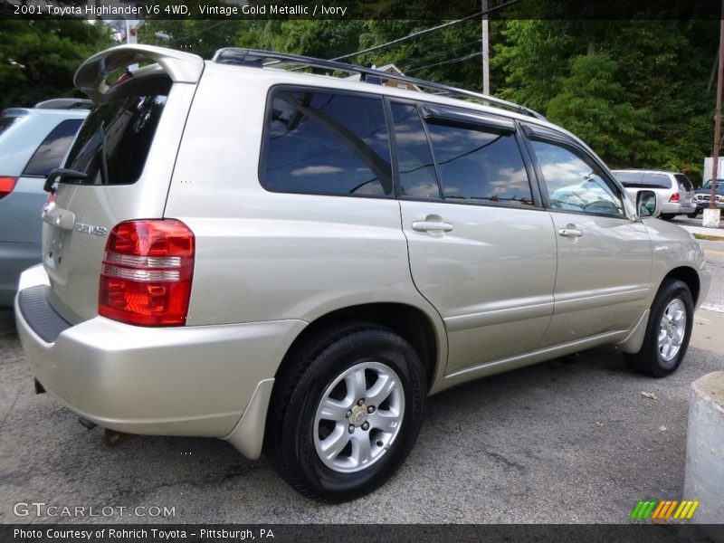 Vintage Gold Metallic / Ivory 2001 Toyota Highlander V6 4WD