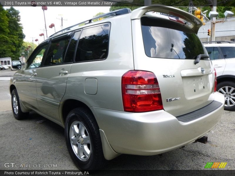 Vintage Gold Metallic / Ivory 2001 Toyota Highlander V6 4WD