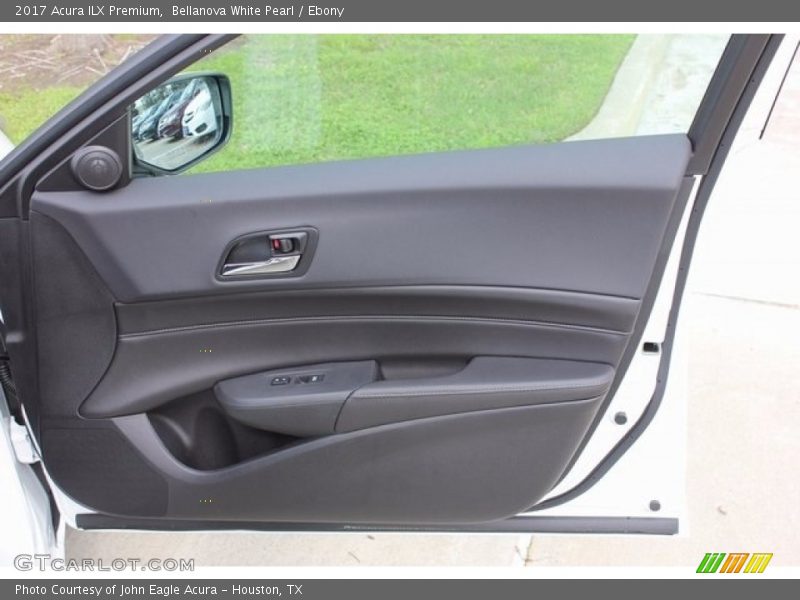 Bellanova White Pearl / Ebony 2017 Acura ILX Premium