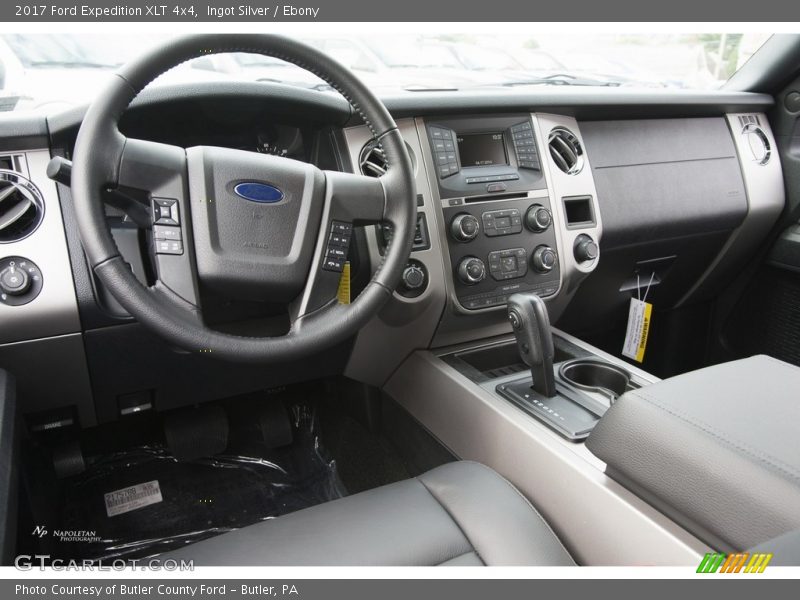 Dashboard of 2017 Expedition XLT 4x4