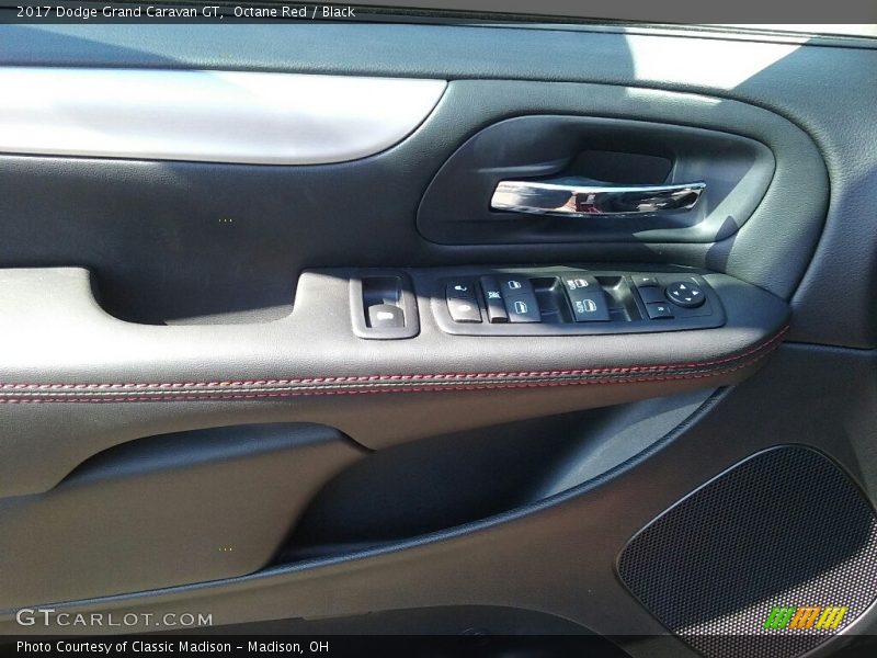 Octane Red / Black 2017 Dodge Grand Caravan GT