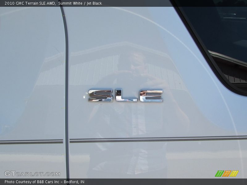 Summit White / Jet Black 2010 GMC Terrain SLE AWD
