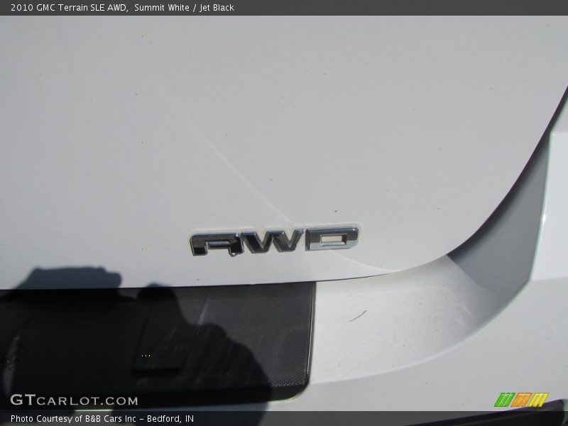 Summit White / Jet Black 2010 GMC Terrain SLE AWD