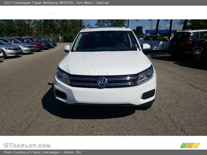 Pure White / Charcoal 2017 Volkswagen Tiguan Wolfsburg 4MOTION