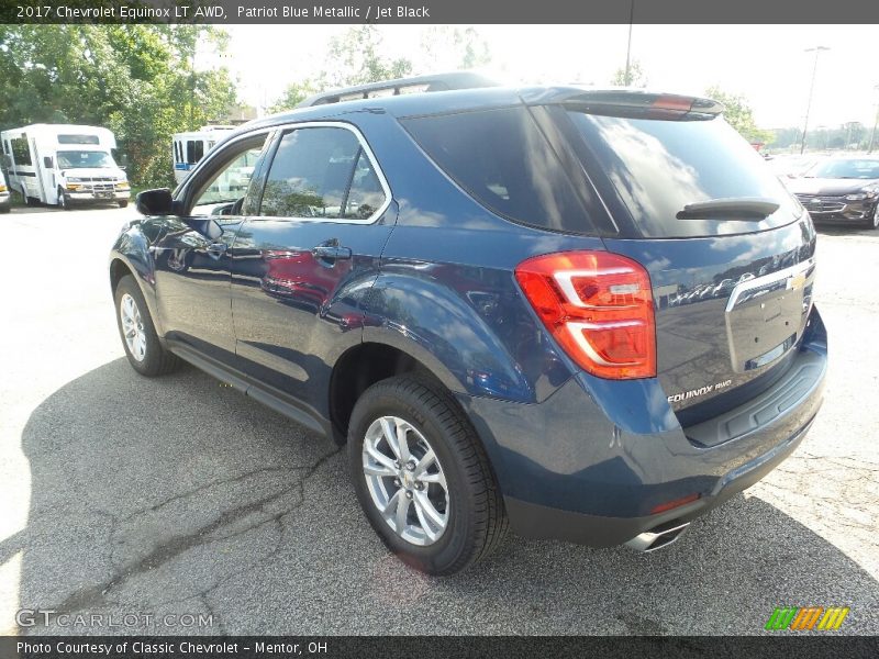 Patriot Blue Metallic / Jet Black 2017 Chevrolet Equinox LT AWD