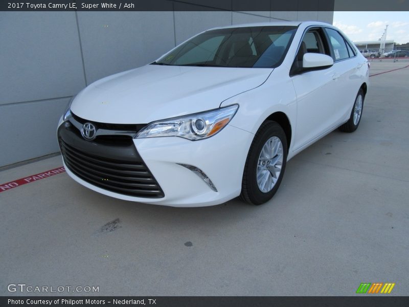 Super White / Ash 2017 Toyota Camry LE