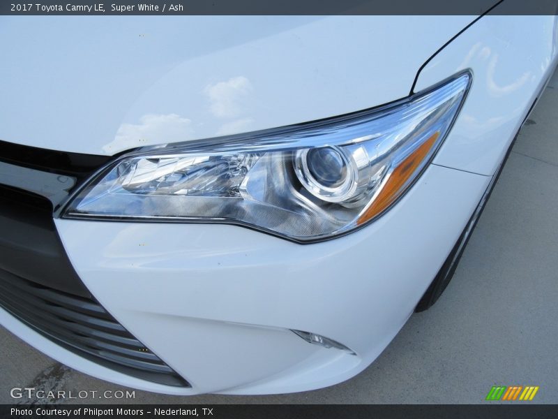 Super White / Ash 2017 Toyota Camry LE