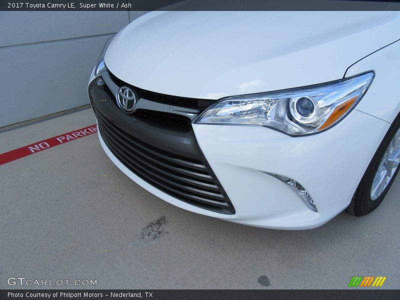 Super White / Ash 2017 Toyota Camry LE