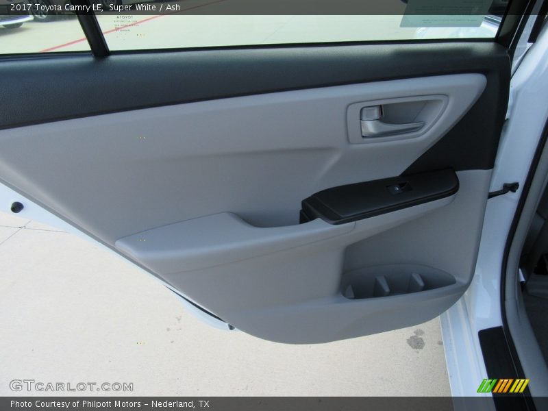 Super White / Ash 2017 Toyota Camry LE
