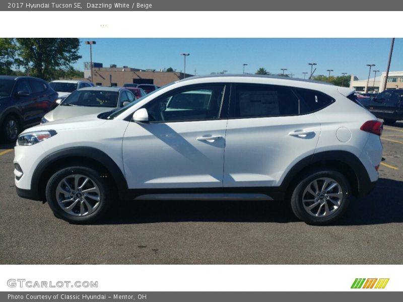 Dazzling White / Beige 2017 Hyundai Tucson SE