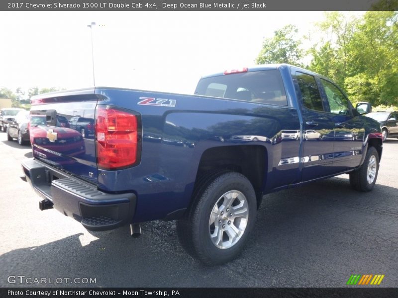 Deep Ocean Blue Metallic / Jet Black 2017 Chevrolet Silverado 1500 LT Double Cab 4x4