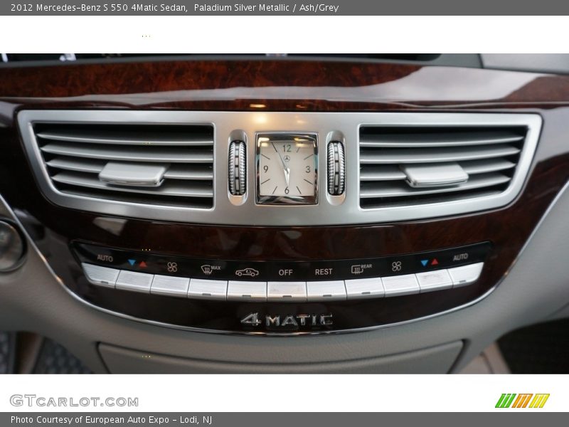 Paladium Silver Metallic / Ash/Grey 2012 Mercedes-Benz S 550 4Matic Sedan