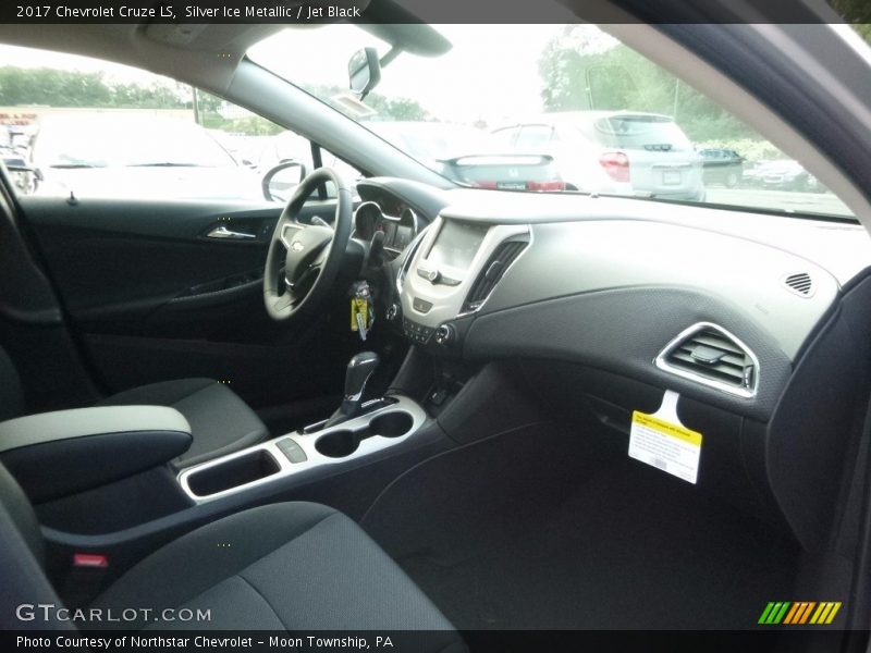 Silver Ice Metallic / Jet Black 2017 Chevrolet Cruze LS