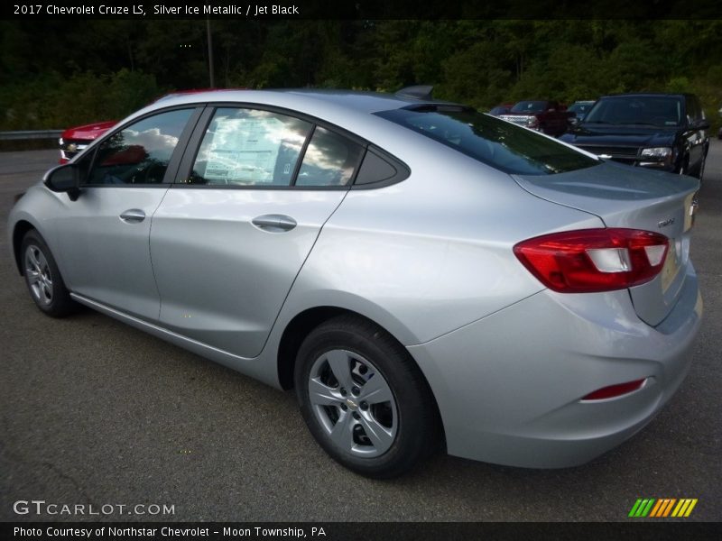 Silver Ice Metallic / Jet Black 2017 Chevrolet Cruze LS
