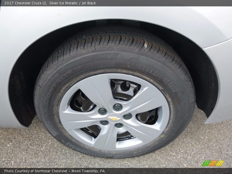 Silver Ice Metallic / Jet Black 2017 Chevrolet Cruze LS