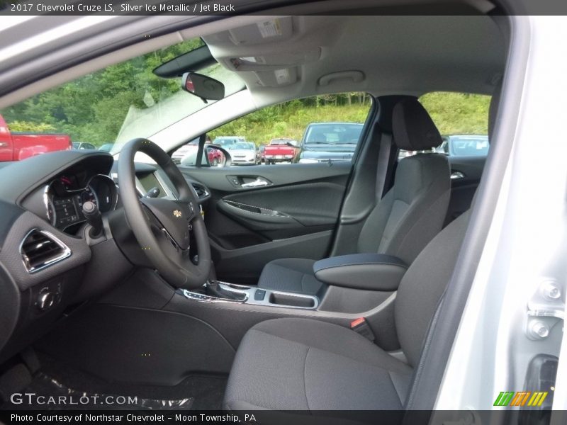 Silver Ice Metallic / Jet Black 2017 Chevrolet Cruze LS