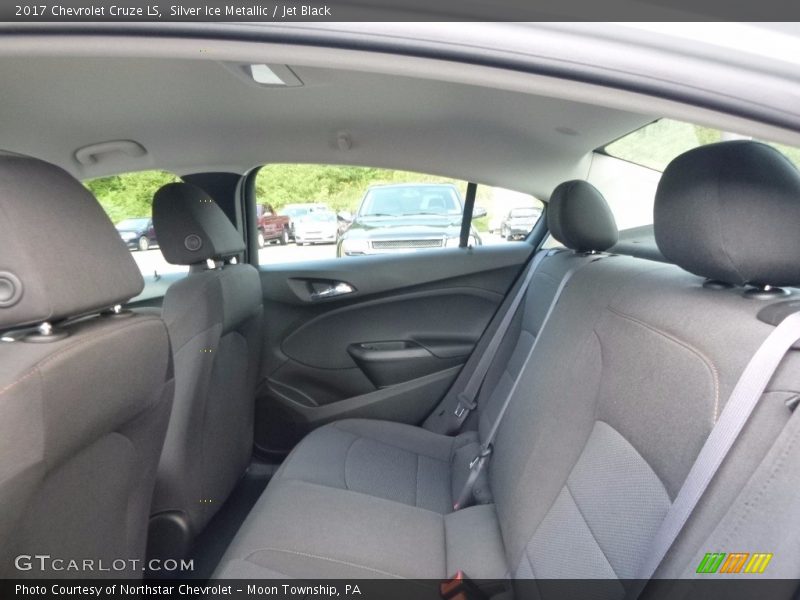Silver Ice Metallic / Jet Black 2017 Chevrolet Cruze LS