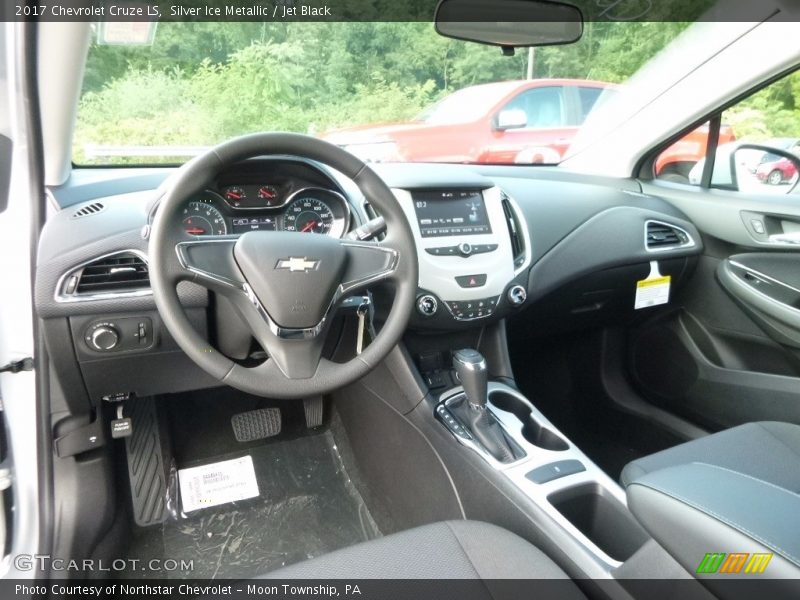 Silver Ice Metallic / Jet Black 2017 Chevrolet Cruze LS